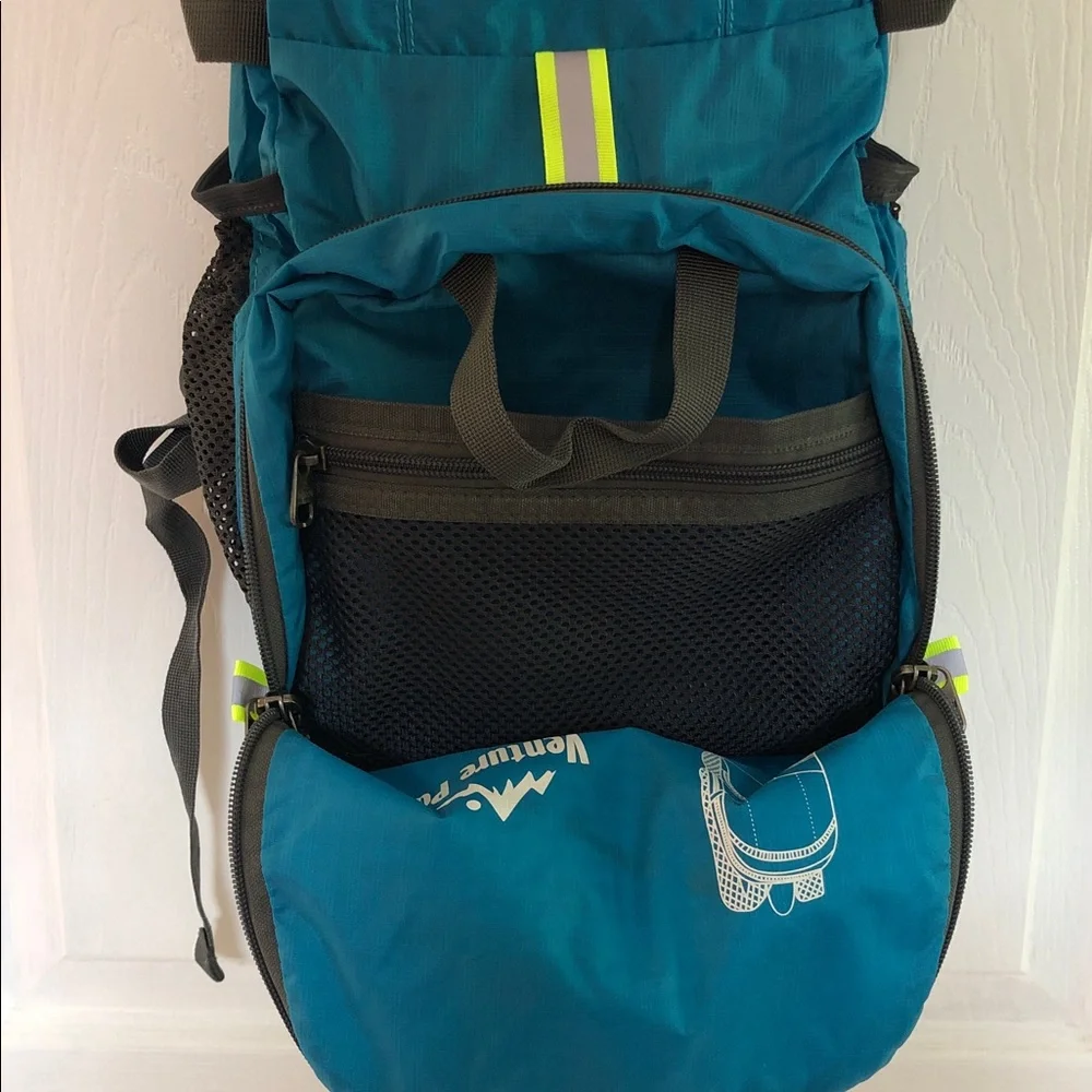 Venture Pal Field Operation 35L Ultra-light Packable Backpack, like new, blue